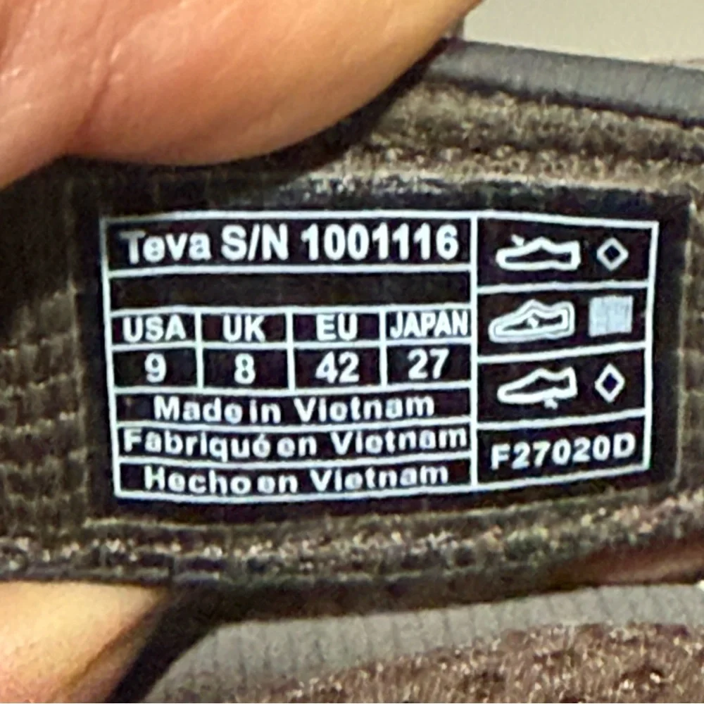 Teva Forebay Hiking Sandals Water Size 9 A35‎